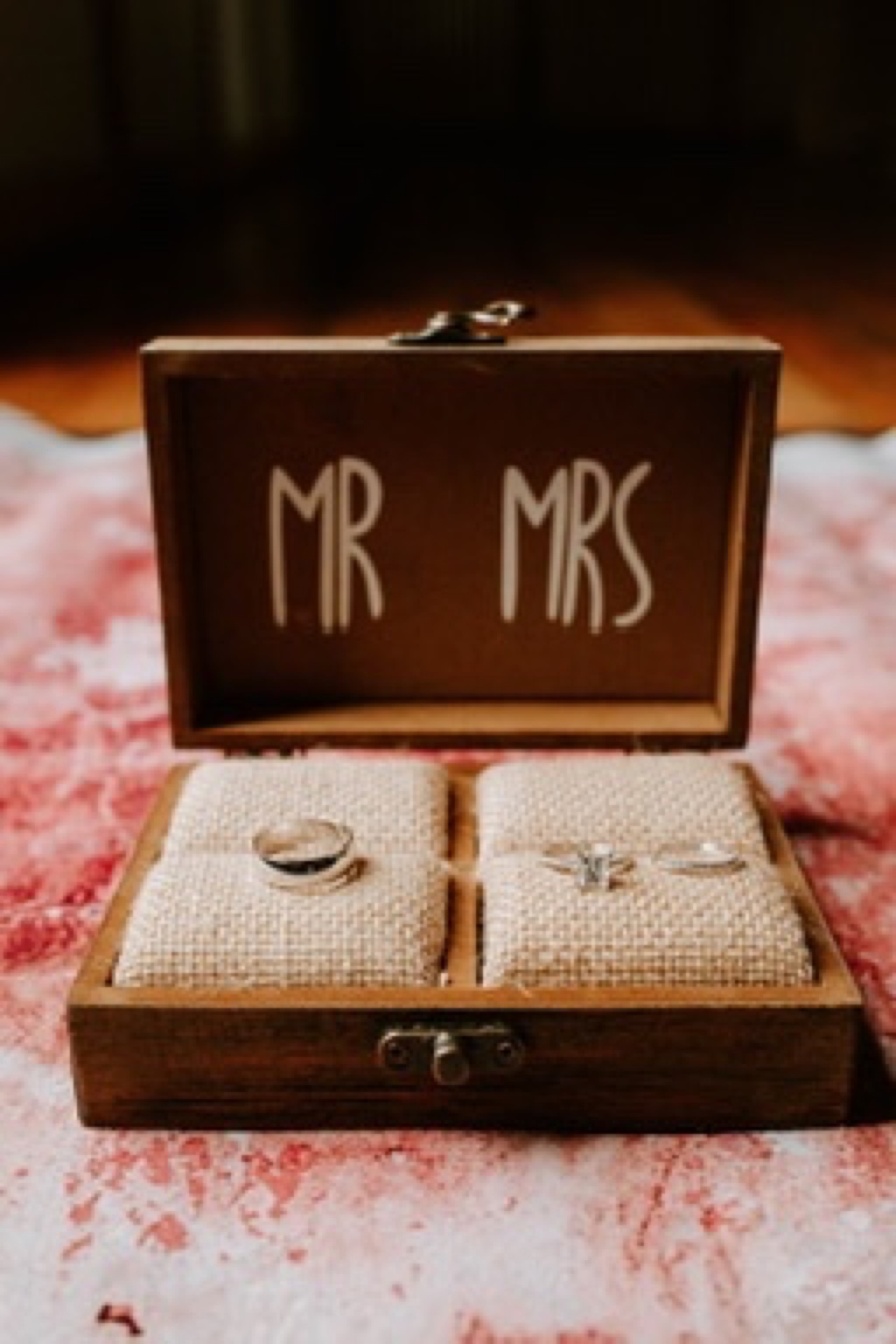 Mr and Mrs wedding ring box