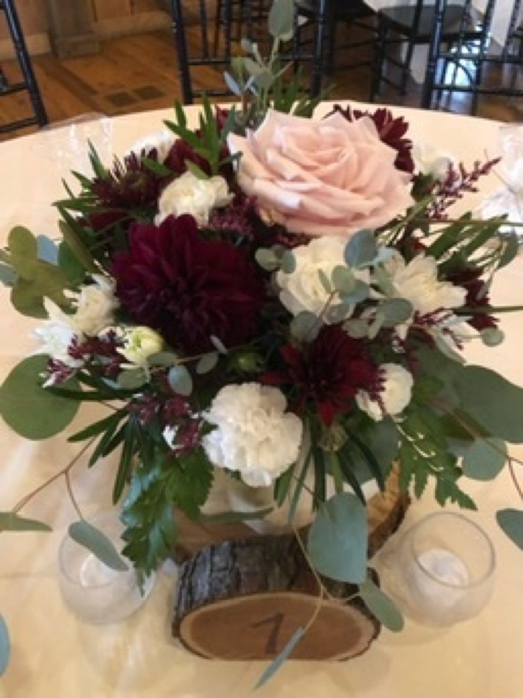 Floral table centerpiece
